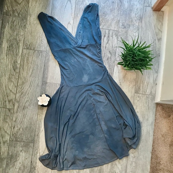 Ruby Blue Gray Hand Tie Dyed Deep V Stretch Dress - Picture 4 of 4